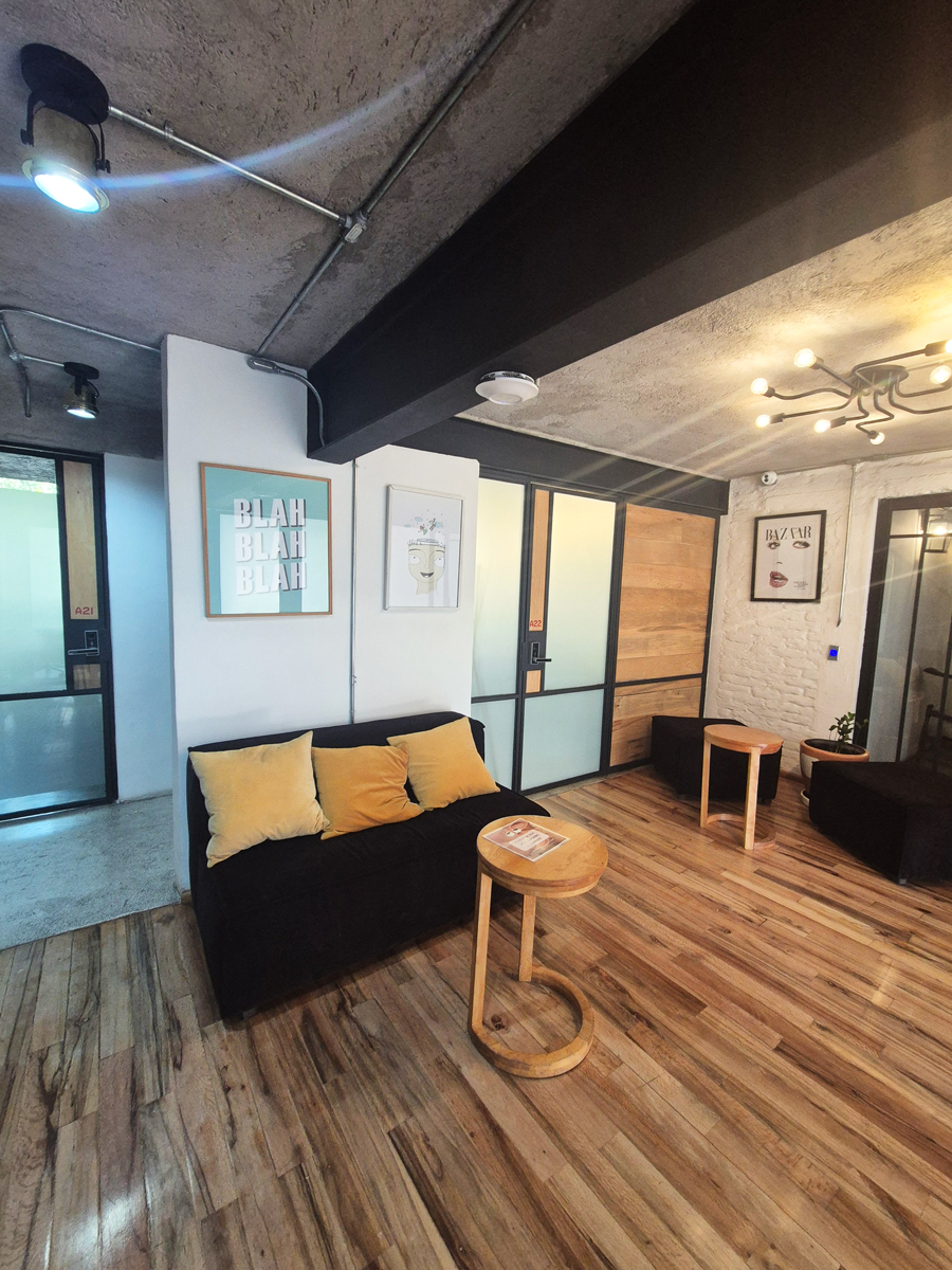 Lounge WORK INC